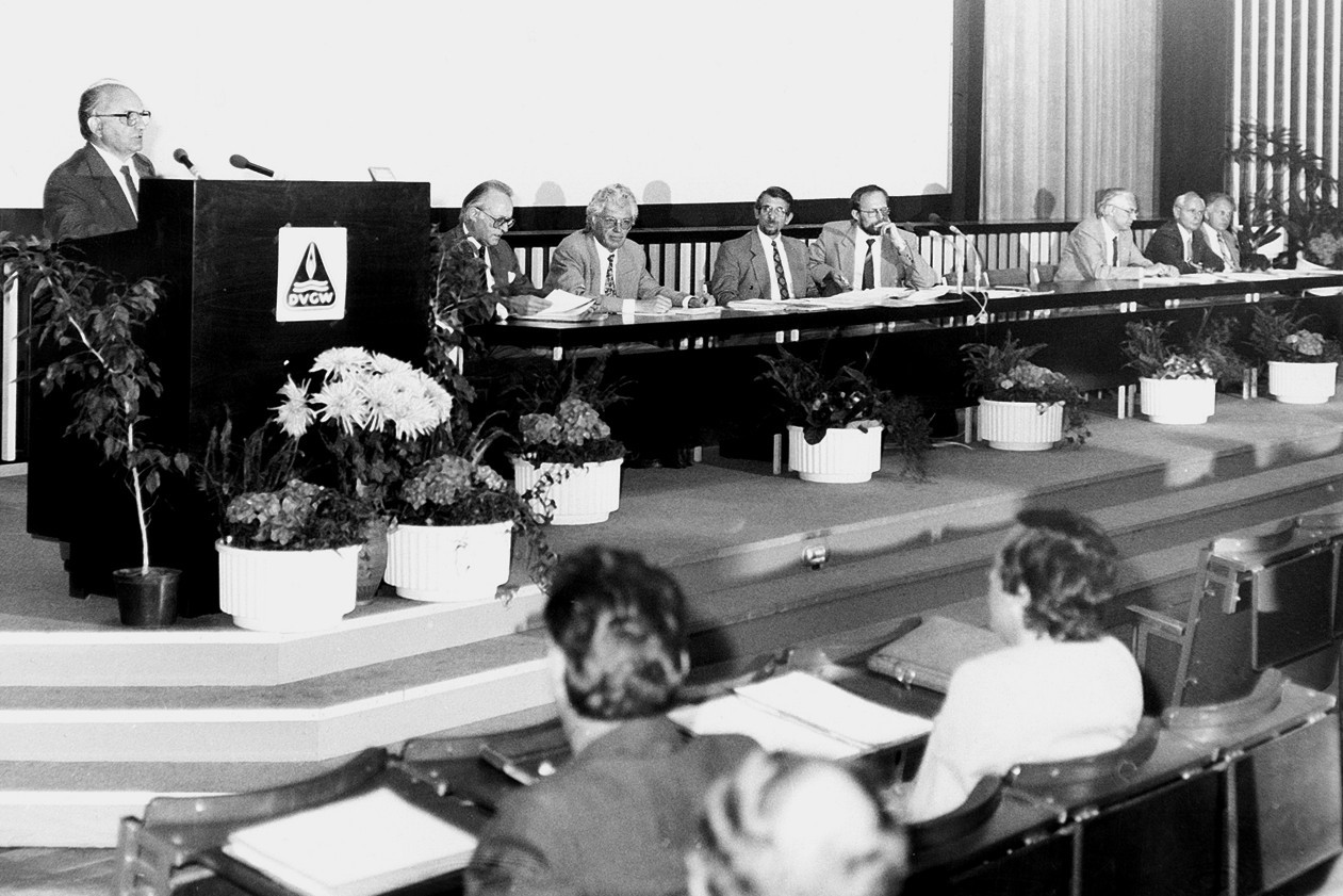 Prof. Harry Kittner bei der Gründung der DVGW- Landesgruppe Ost (Wasser)