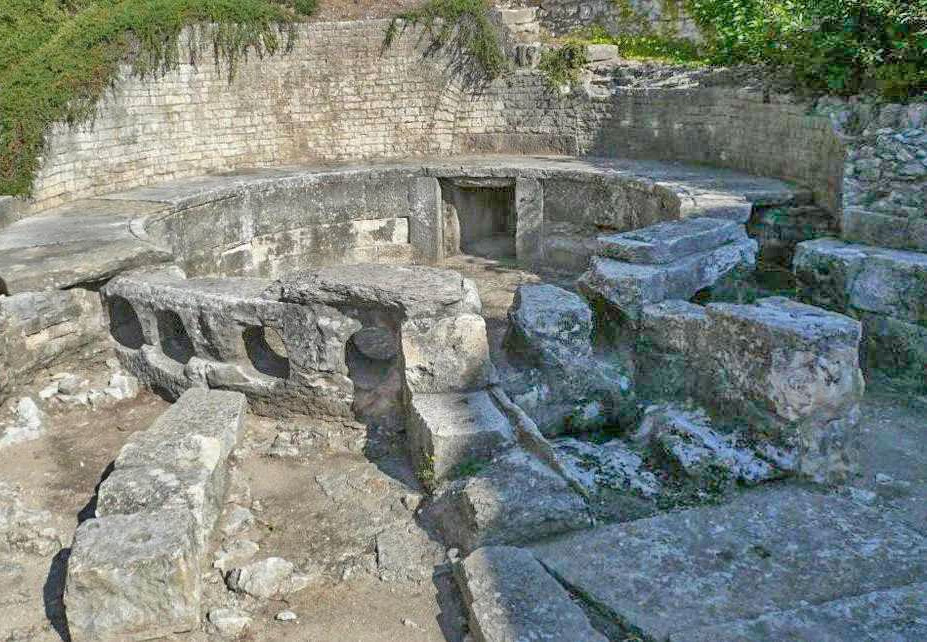 Castellum Aquae in Nimes